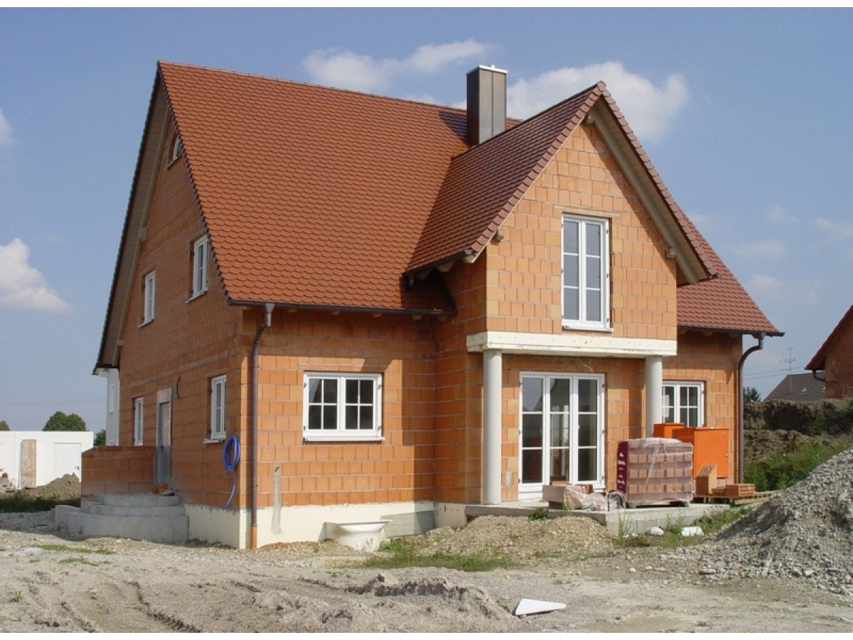Плюсы и минусы керамических блоков при строительстве дома